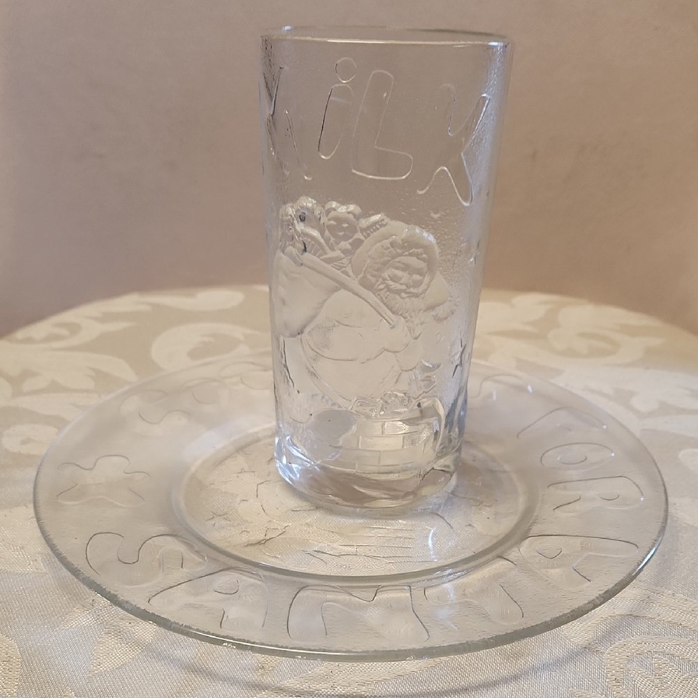 Vintage Luminarc Cookies And Milk For Santa Clear Glass Set 🎅